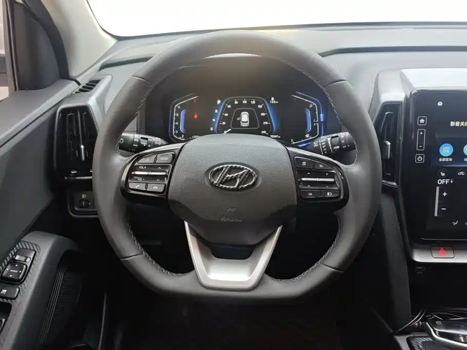Hyundai ix35 — фото 15