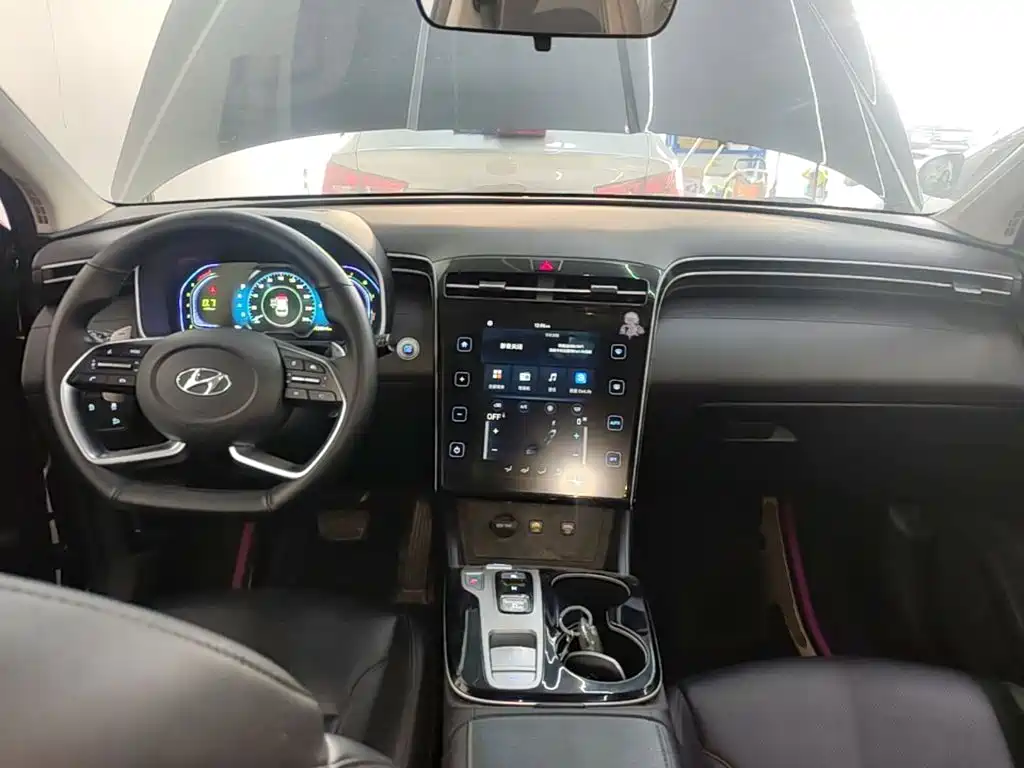 Hyundai Tucson — фото 10