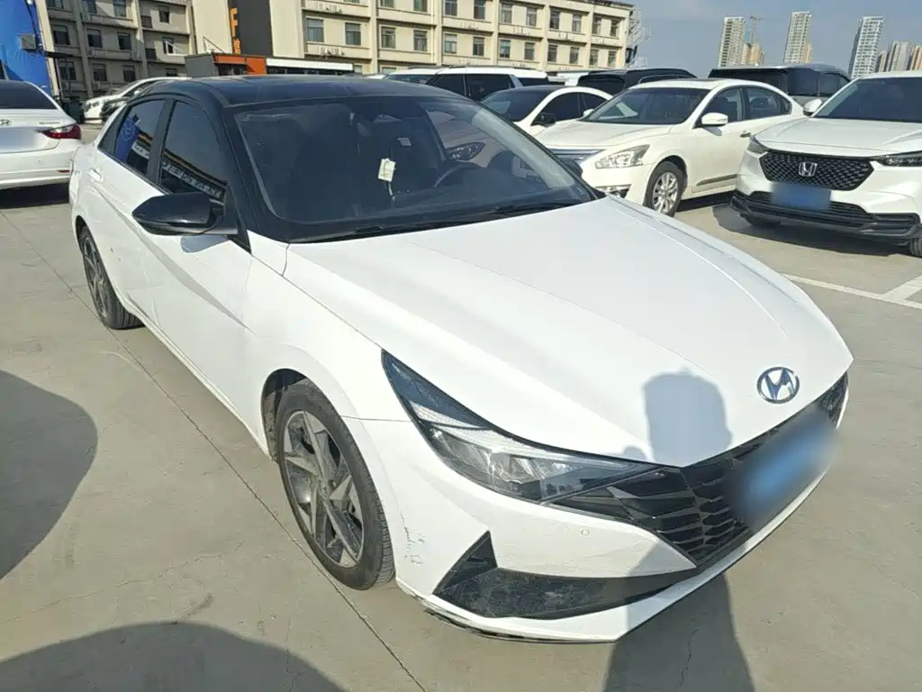Hyundai Elantra — фото 4