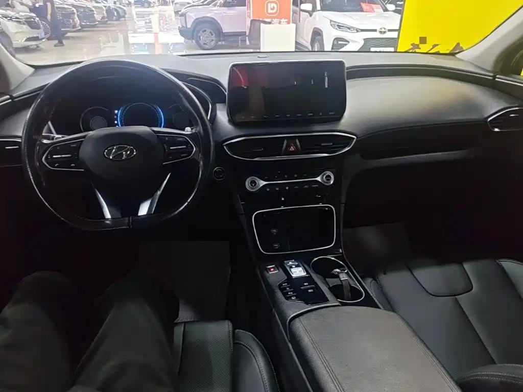 Hyundai Santa Fe — фото 10