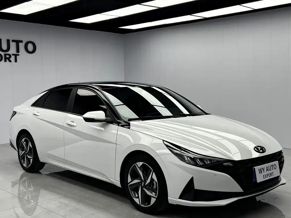 Hyundai Elantra — фото 3
