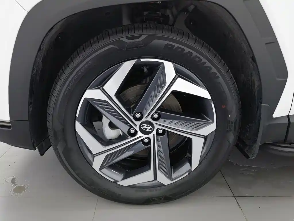 Hyundai Tucson — фото 17