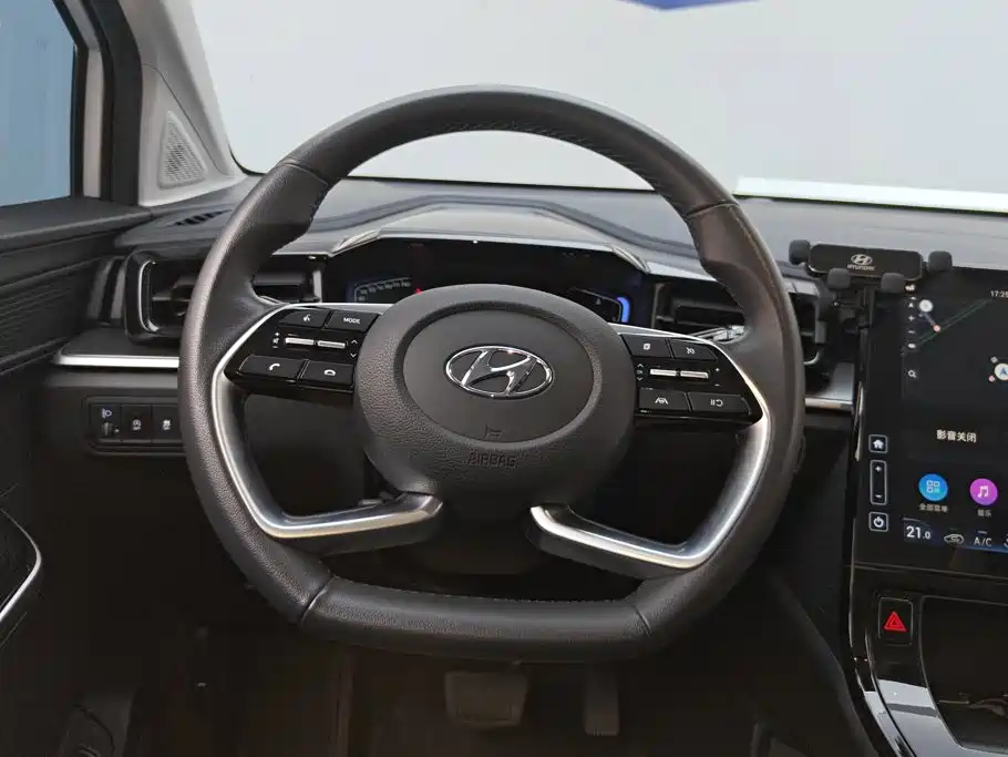 Hyundai Custo — фото 15