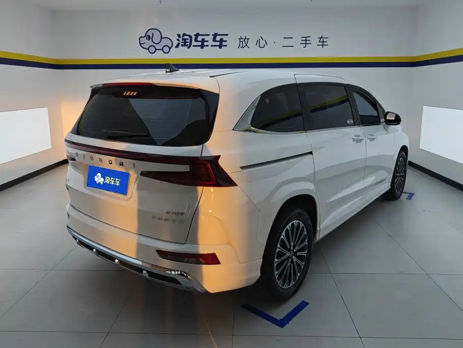 Hyundai Custo — фото 3
