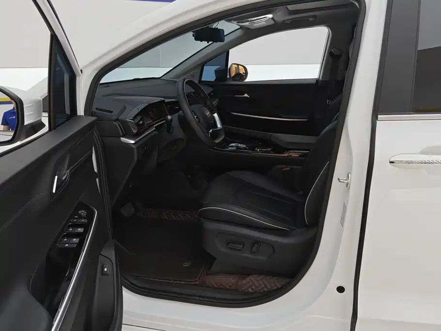 Hyundai Custo — фото 9