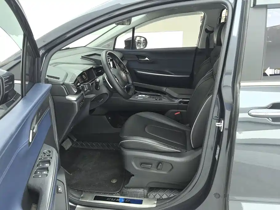 Hyundai Custo — фото 9