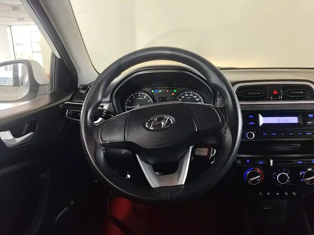 Hyundai Verna — фото 11