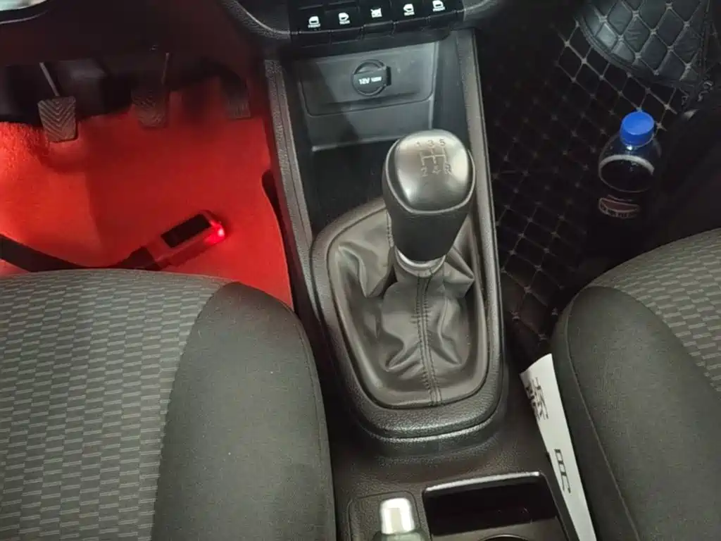 Hyundai Verna — фото 14