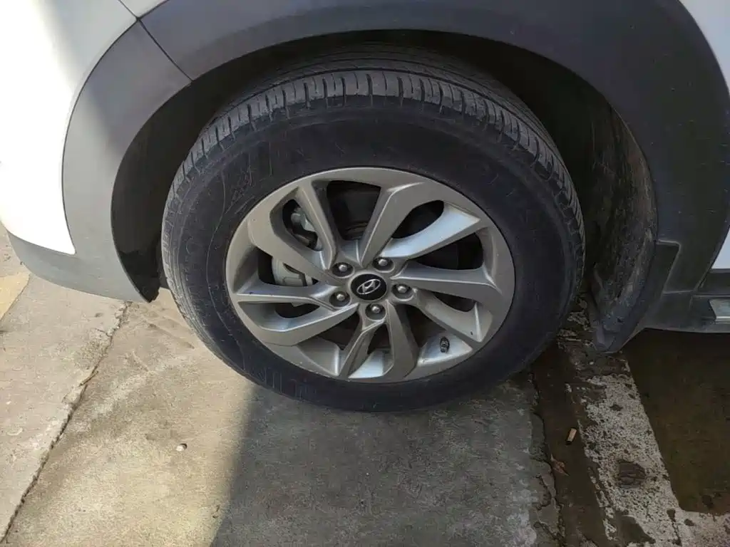 Hyundai Tucson — фото 23