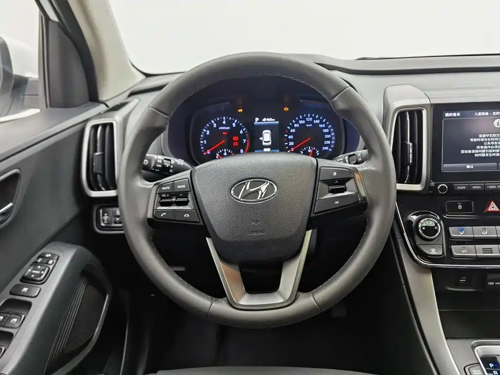 Hyundai ix35 — фото 11
