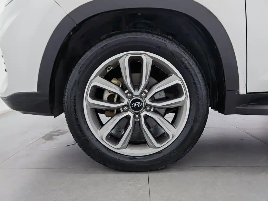 Hyundai ix35 — фото 17