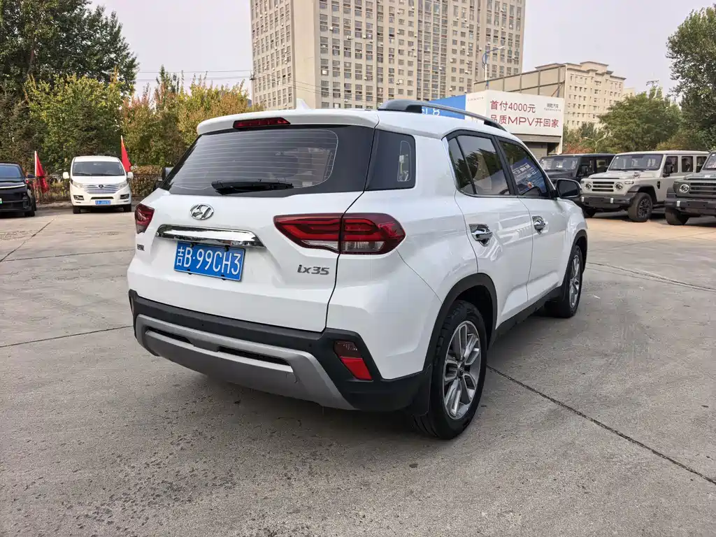 Hyundai ix35 — фото 10