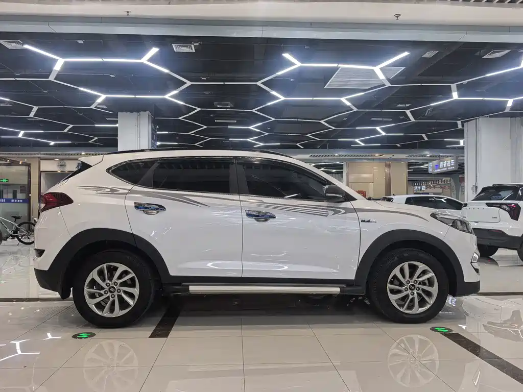 Hyundai Tucson — фото 3