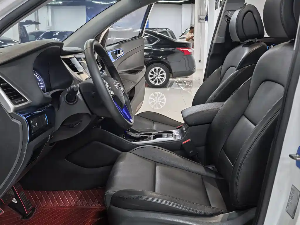 Hyundai Tucson — фото 9
