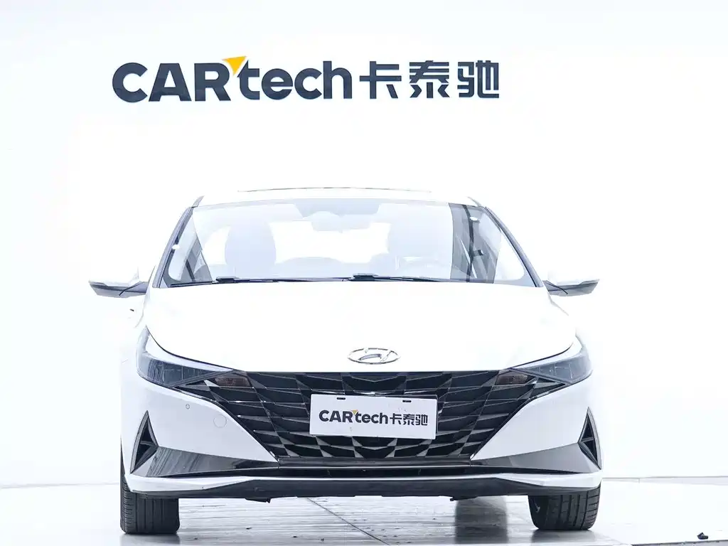 Hyundai Elantra — фото 7