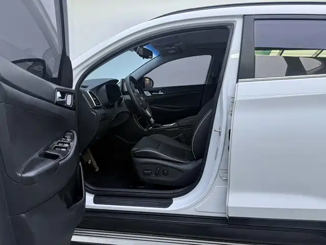 Hyundai Tucson — фото 15
