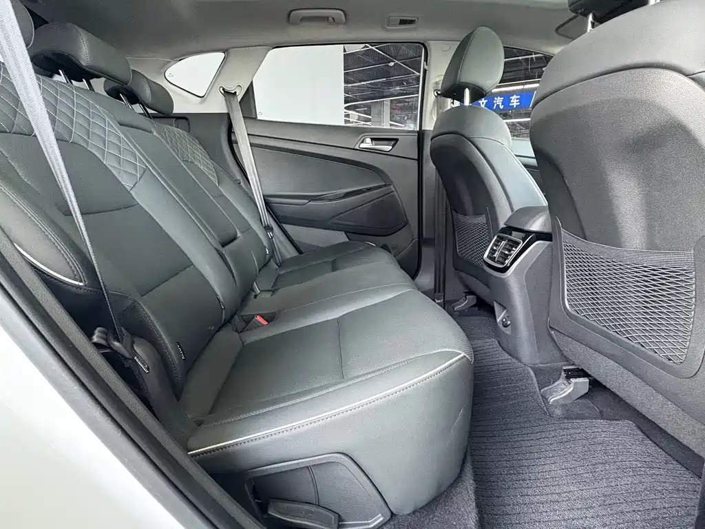 Hyundai Tucson — фото 8
