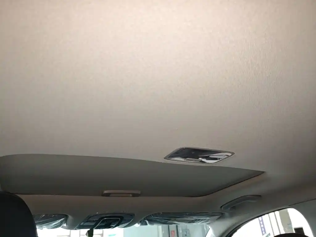Hyundai Elantra — фото 18