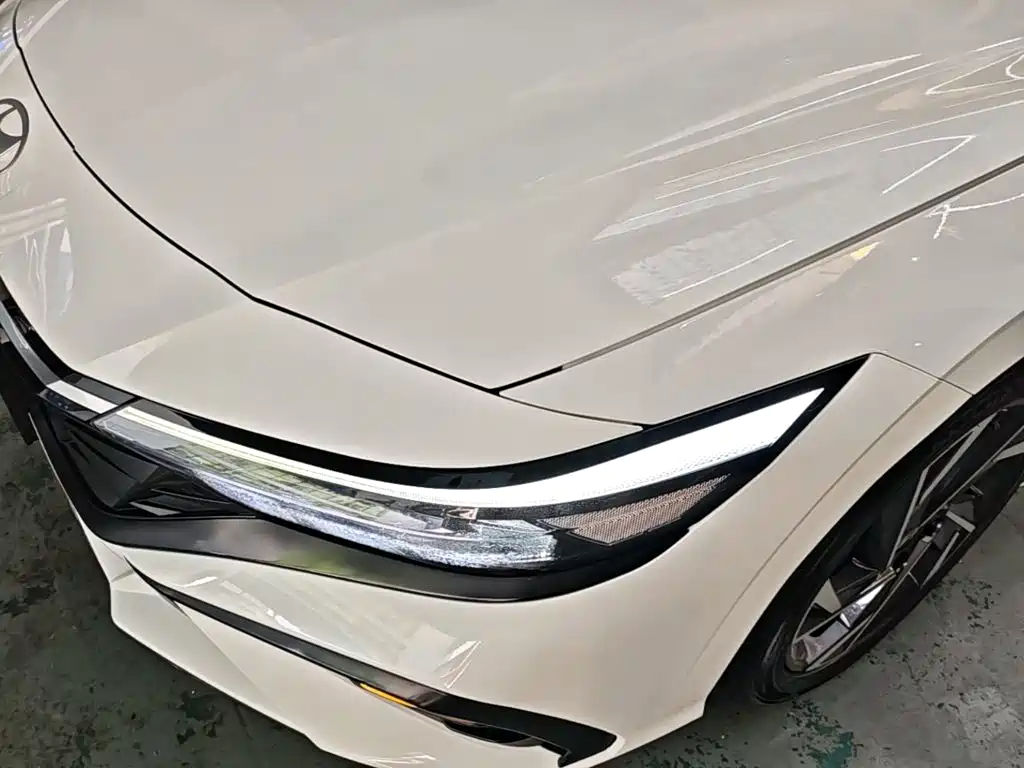 Hyundai Elantra — фото 24