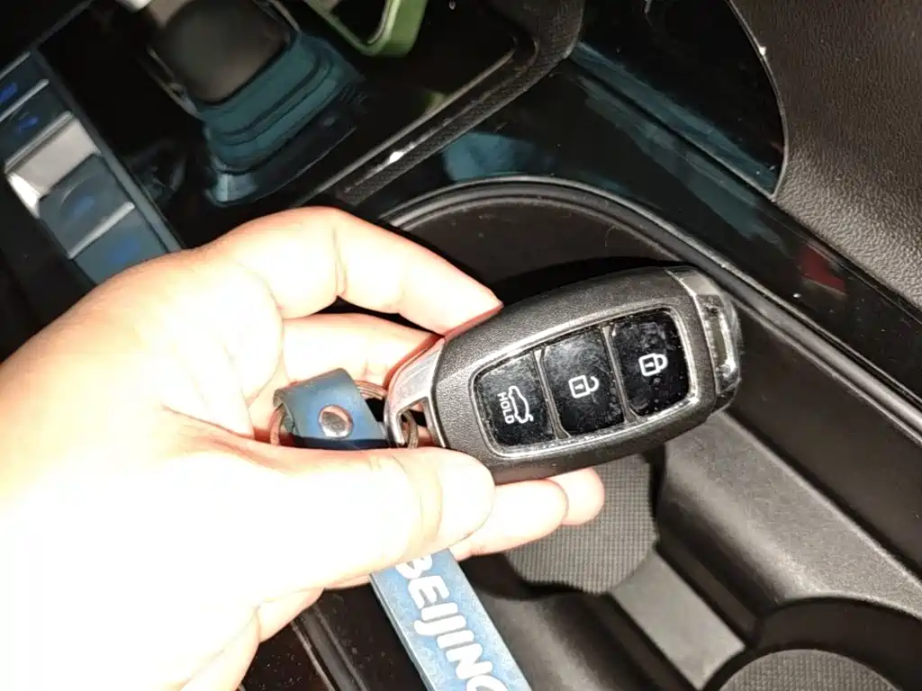Hyundai Elantra — фото 9