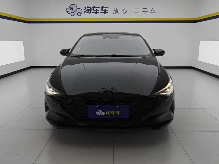 Hyundai Elantra — фото 2