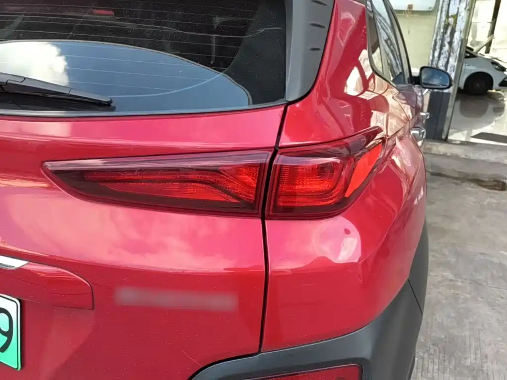 Hyundai Kona Electric — фото 8