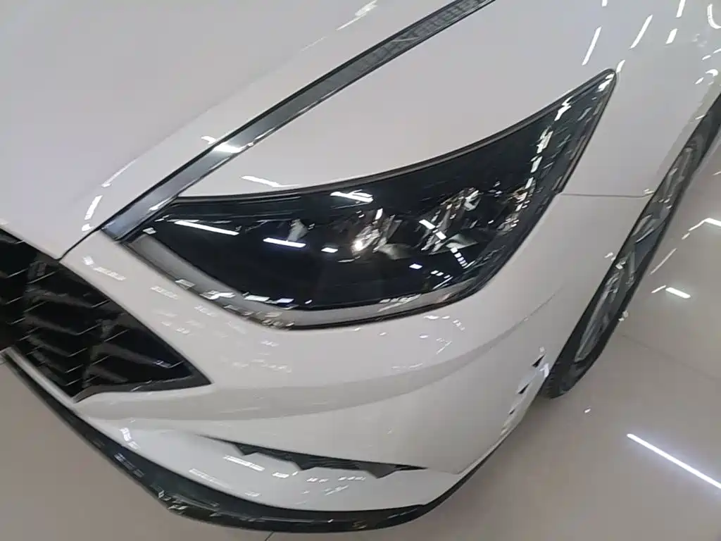 Hyundai Sonata — фото 24