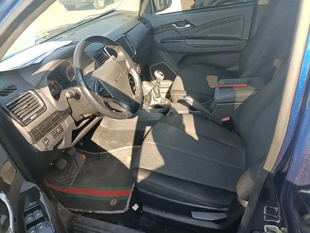 Isuzu Lingtuo — фото 15