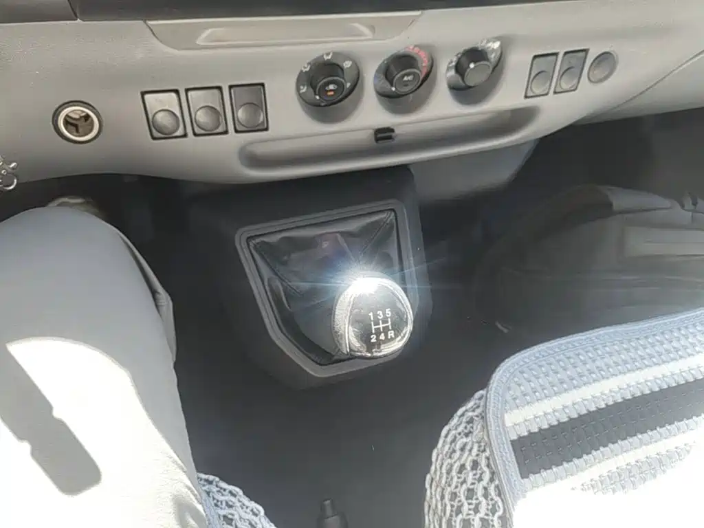 JMC Tesla — фото 14