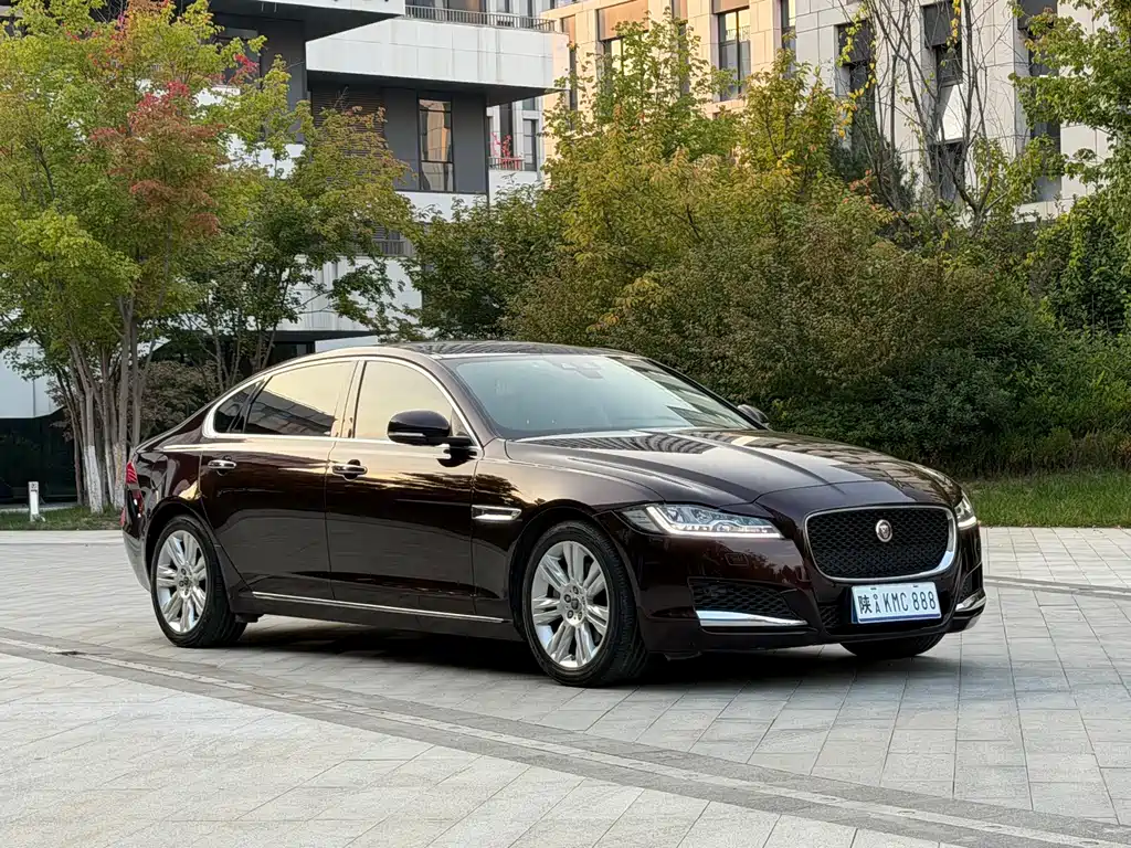 Jaguar XFL — фото 3