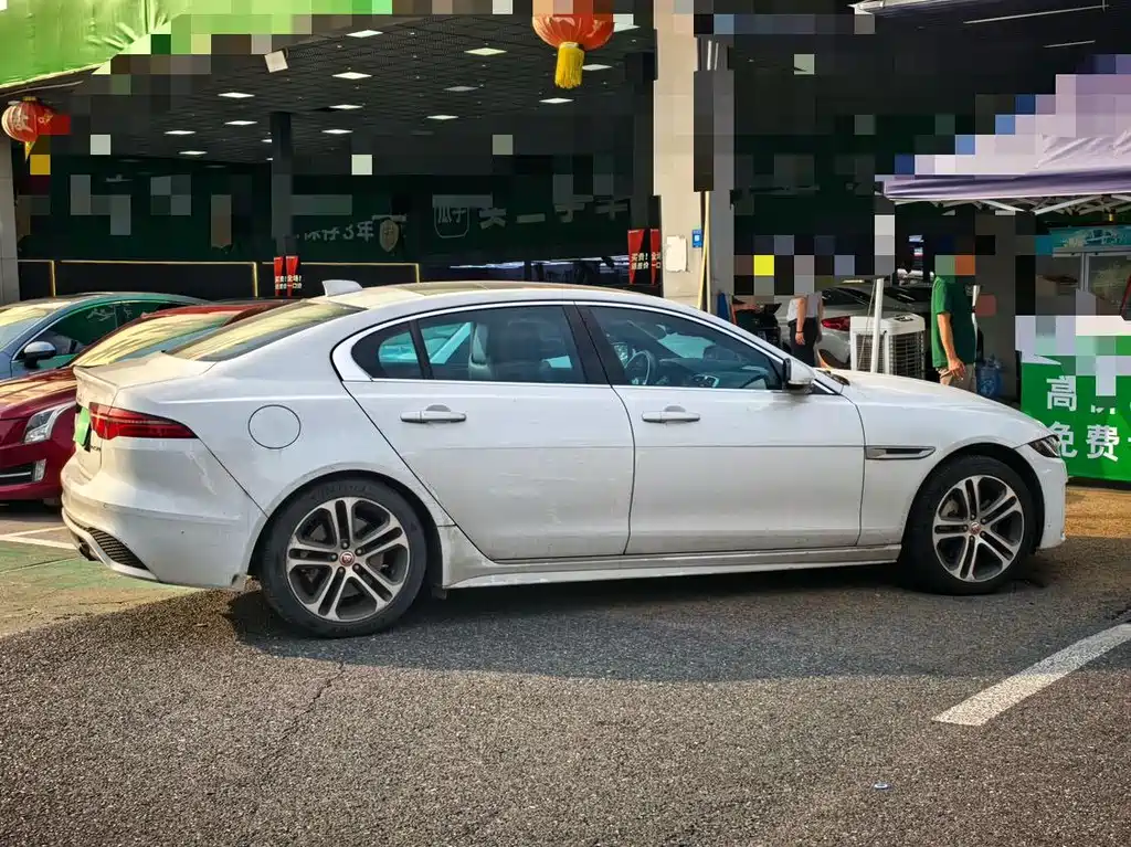 Jaguar XEL — фото 10