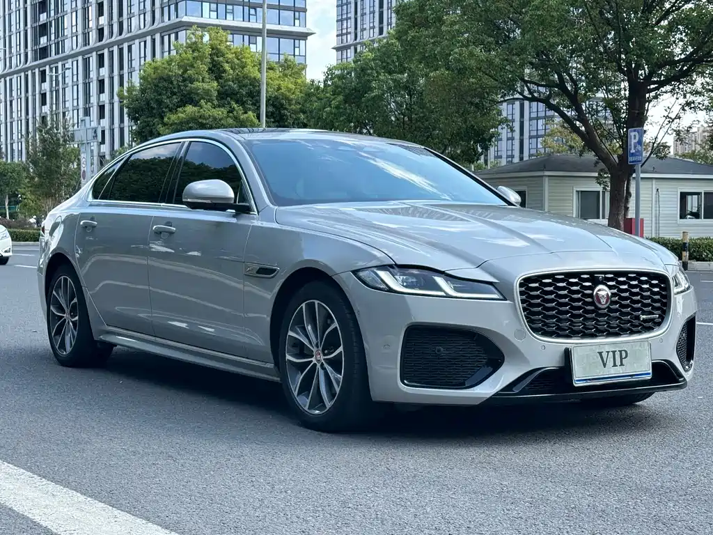 Jaguar XFL — фото 3