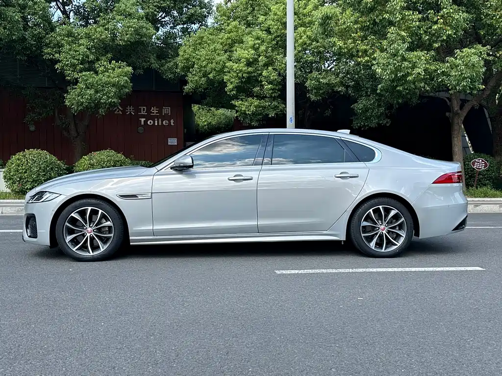 Jaguar XFL — фото 7