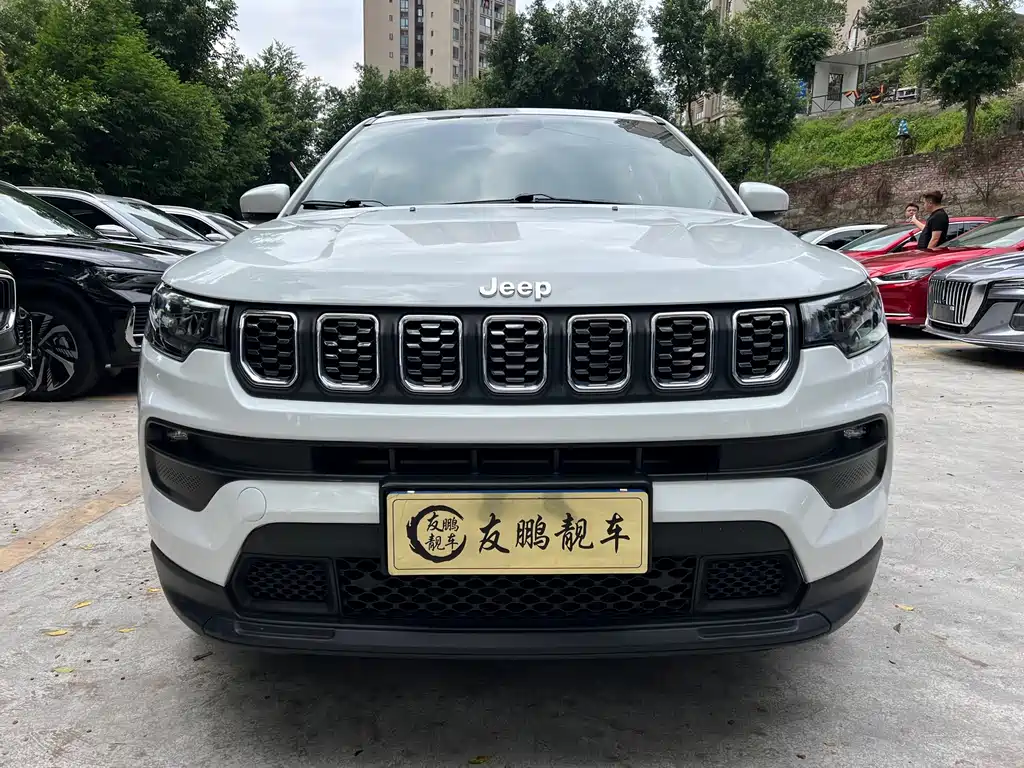 Jeep Compass — фото 2