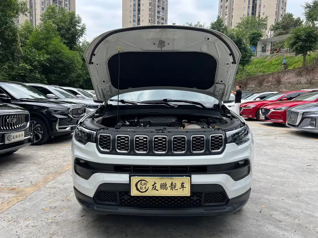 Jeep Compass — фото 4