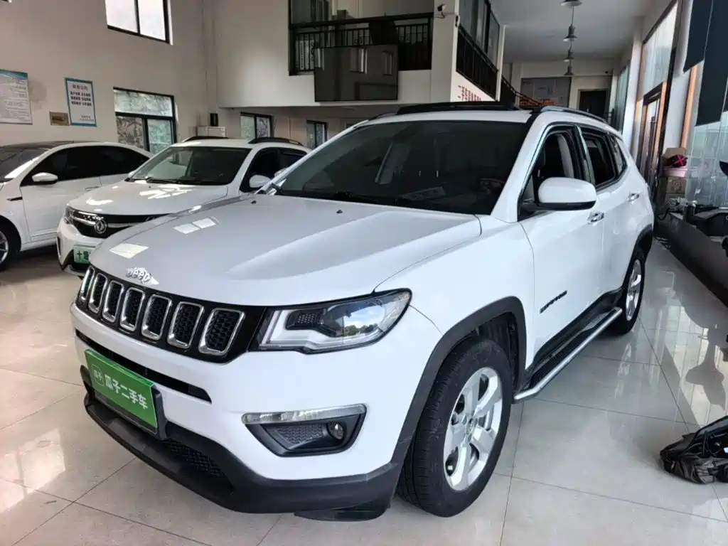 Jeep Compass — фото 2