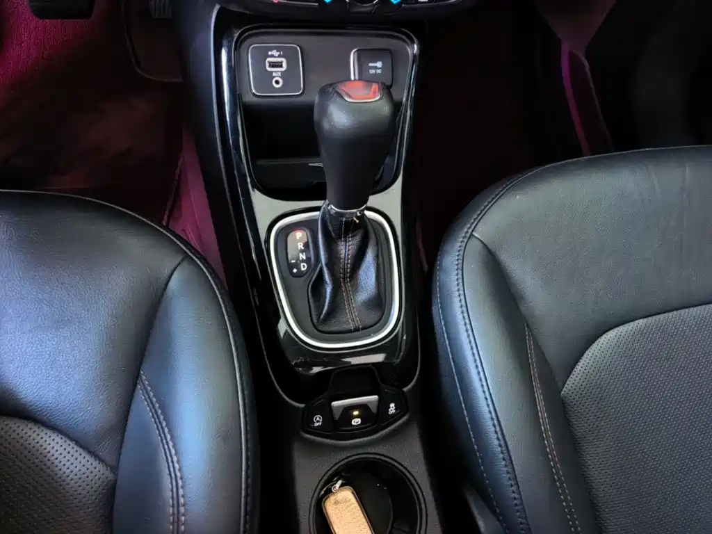 Jeep Compass — фото 14