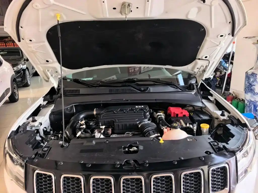 Jeep Compass — фото 20