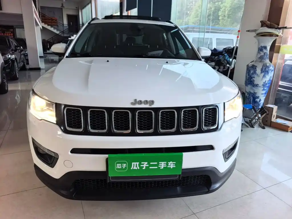 Jeep Compass — фото 3