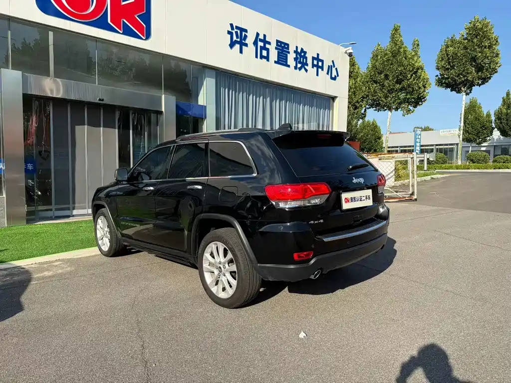 Jeep Grand Cherokee (Import) — фото 8