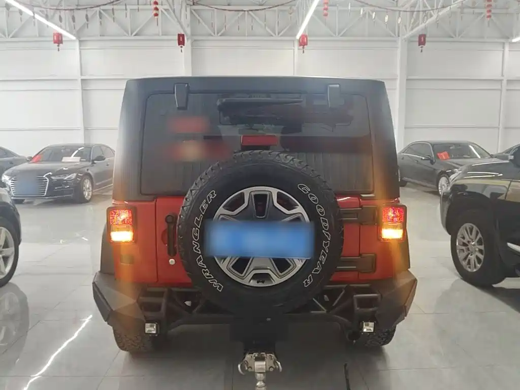 Jeep Wrangler — фото 6