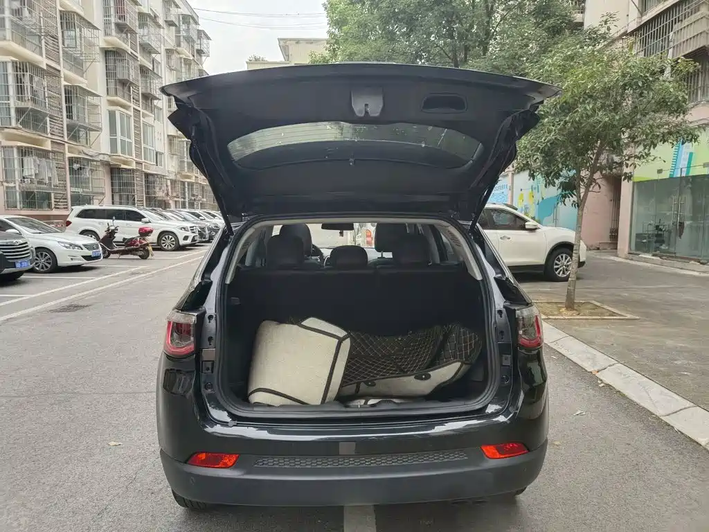 Jeep Compass — фото 19
