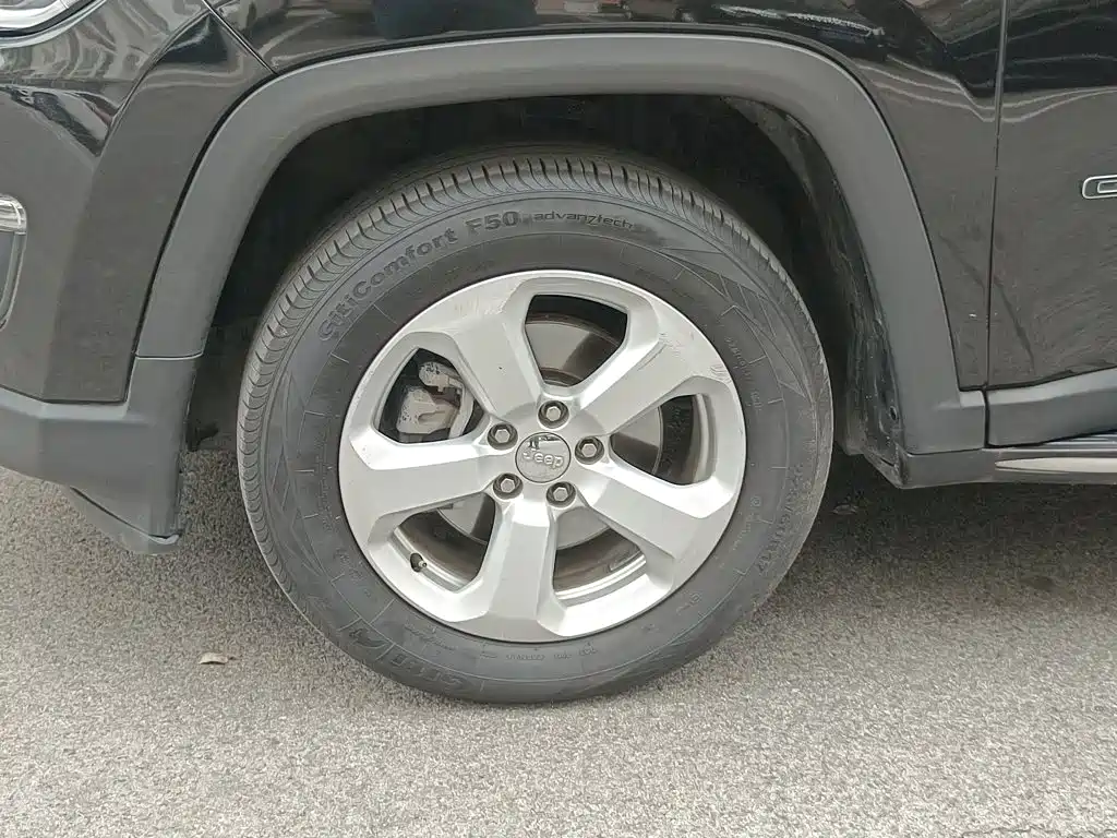Jeep Compass — фото 23