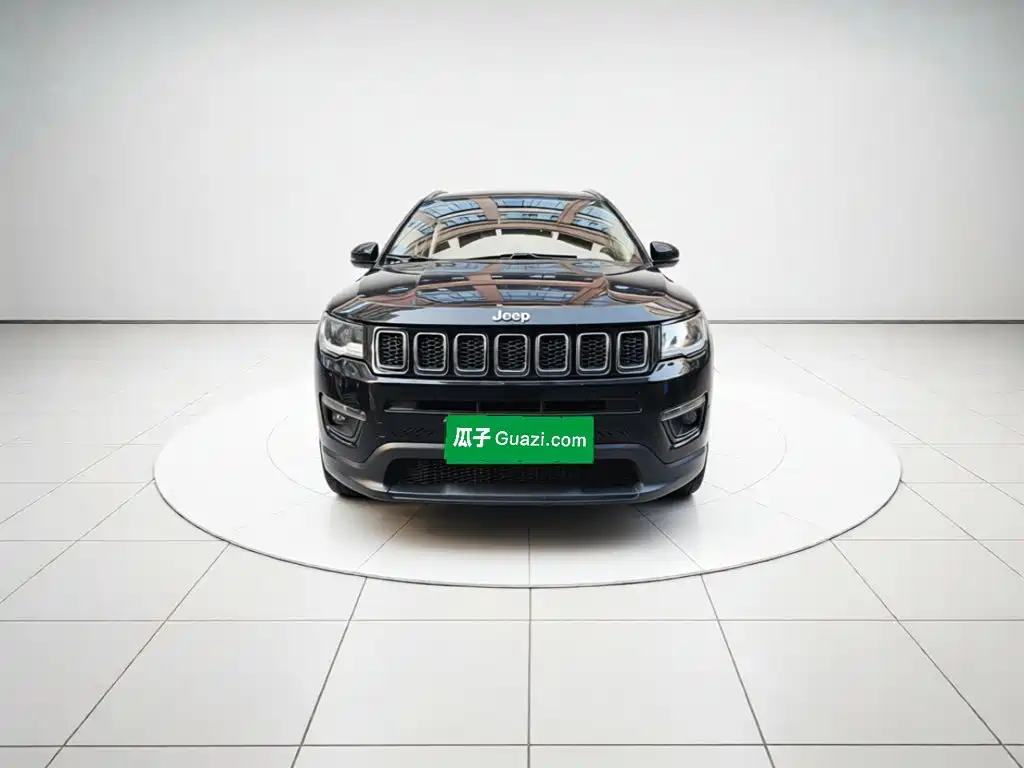 Jeep Compass — фото 2