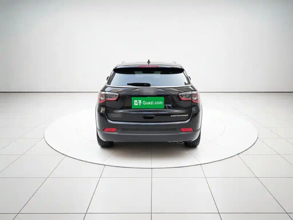 Jeep Compass — фото 3