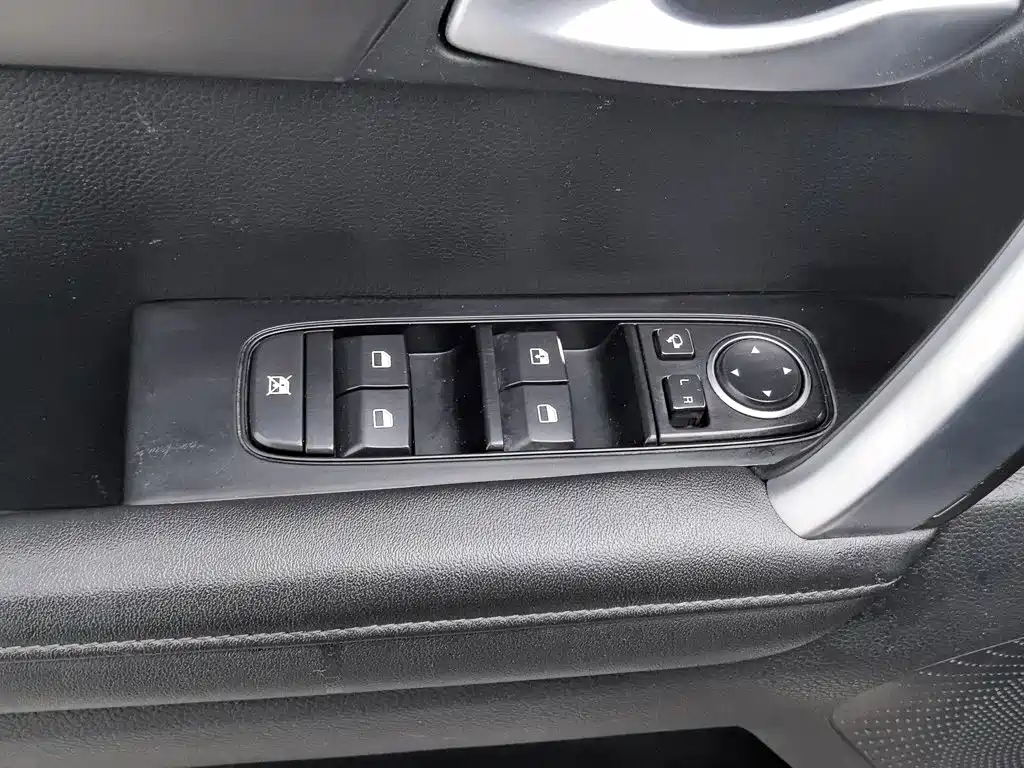 Kia Sportage — фото 9
