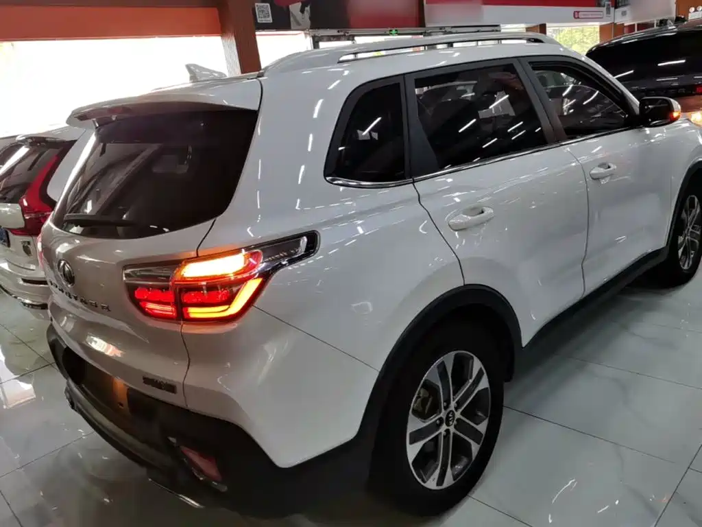 Kia Sportage — фото 6