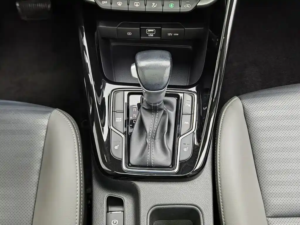 Kia Sportage — фото 13