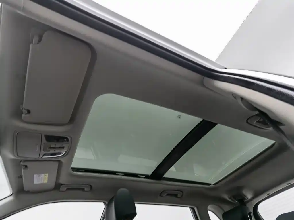 Kia Sportage — фото 14
