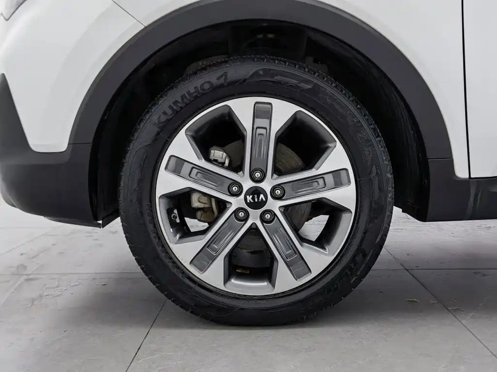 Kia Sportage — фото 17